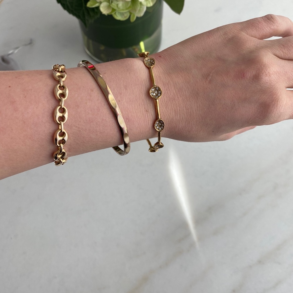 Gold bangle